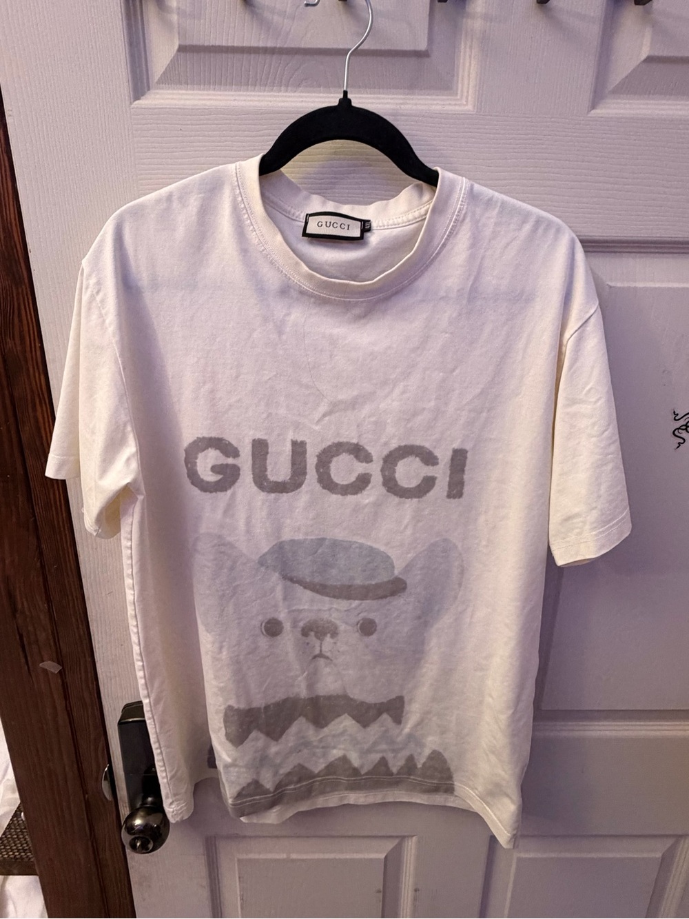 Gucci Cream Kids' Graphic Logo Tee with Gray Bear